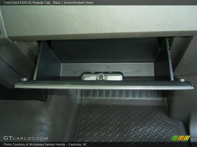 Black / Stone/Medium Stone 2009 Ford F150 XL Regular Cab