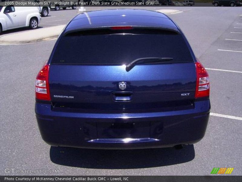 Midnight Blue Pearl / Dark Slate Gray/Medium Slate Gray 2005 Dodge Magnum SXT