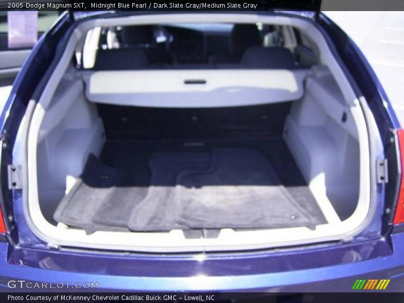 Midnight Blue Pearl / Dark Slate Gray/Medium Slate Gray 2005 Dodge Magnum SXT