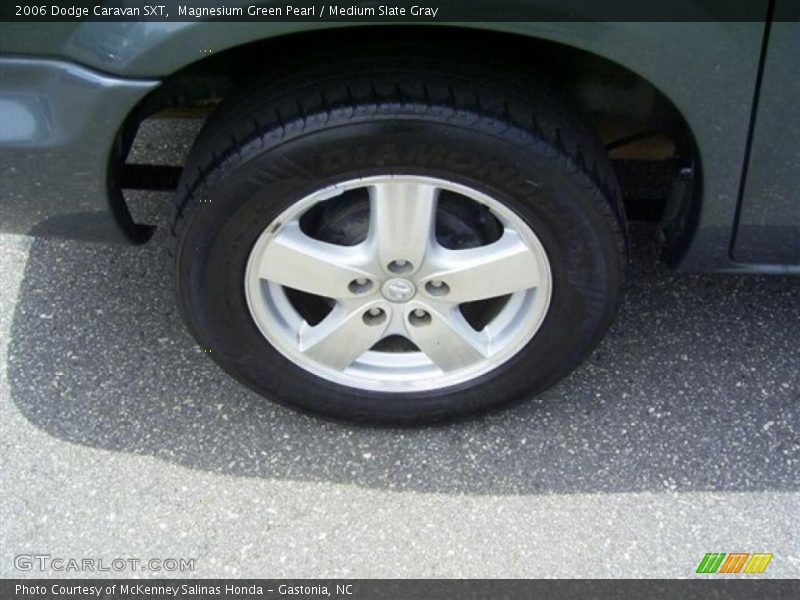 Magnesium Green Pearl / Medium Slate Gray 2006 Dodge Caravan SXT