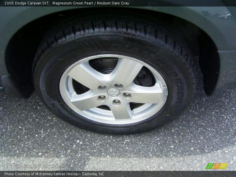 Magnesium Green Pearl / Medium Slate Gray 2006 Dodge Caravan SXT