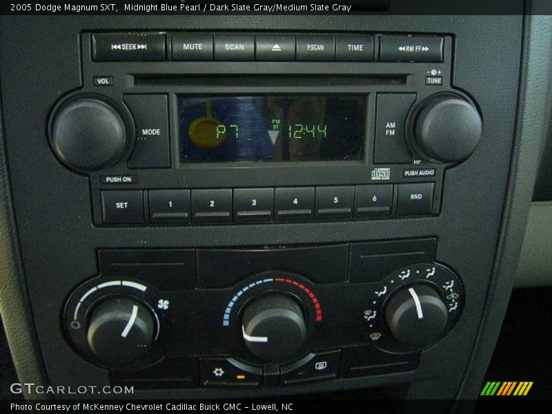 Midnight Blue Pearl / Dark Slate Gray/Medium Slate Gray 2005 Dodge Magnum SXT