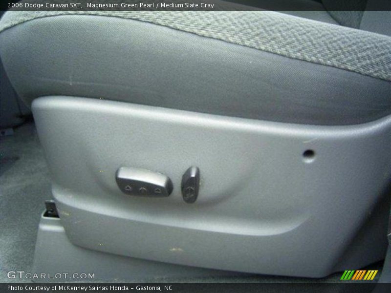 Magnesium Green Pearl / Medium Slate Gray 2006 Dodge Caravan SXT