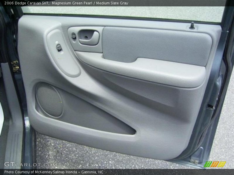 Magnesium Green Pearl / Medium Slate Gray 2006 Dodge Caravan SXT
