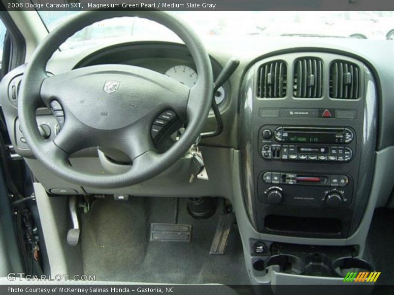 Magnesium Green Pearl / Medium Slate Gray 2006 Dodge Caravan SXT