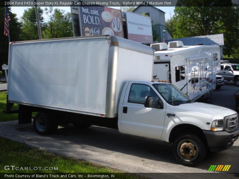 Oxford White / Medium Flint 2004 Ford F450 Super Duty XL Regular Cab Chassis Moving Truck