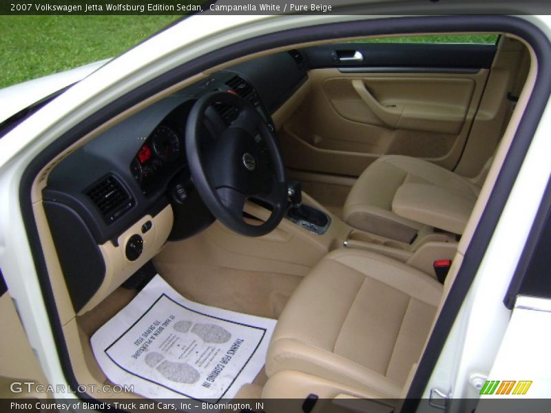 Campanella White / Pure Beige 2007 Volkswagen Jetta Wolfsburg Edition Sedan