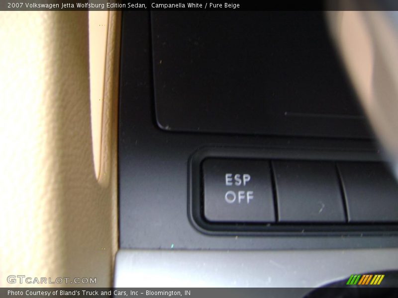 Campanella White / Pure Beige 2007 Volkswagen Jetta Wolfsburg Edition Sedan