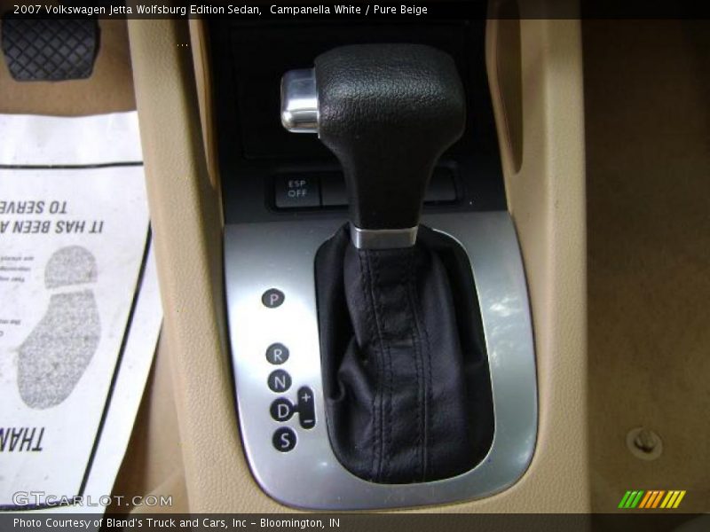 Campanella White / Pure Beige 2007 Volkswagen Jetta Wolfsburg Edition Sedan