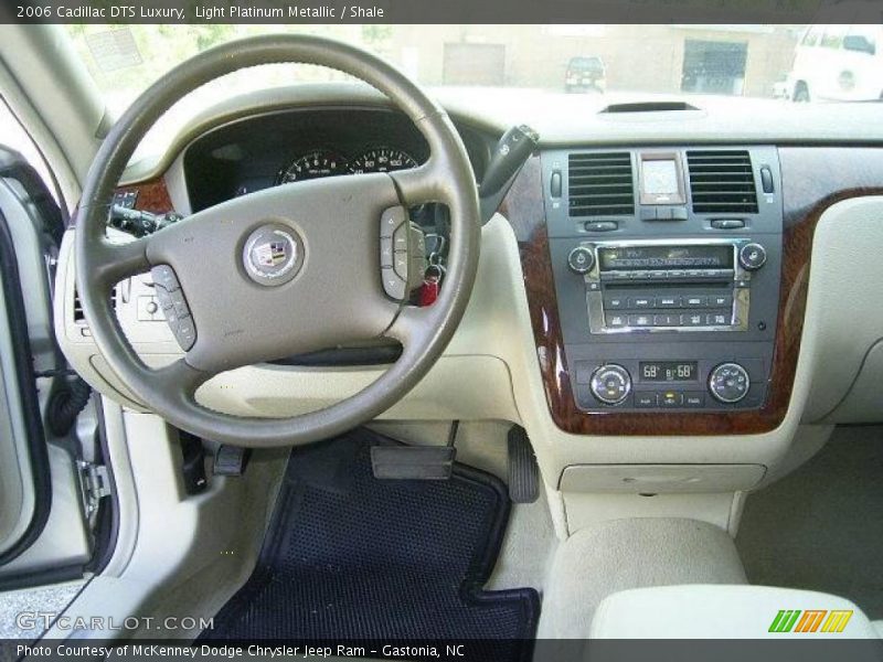 Light Platinum Metallic / Shale 2006 Cadillac DTS Luxury