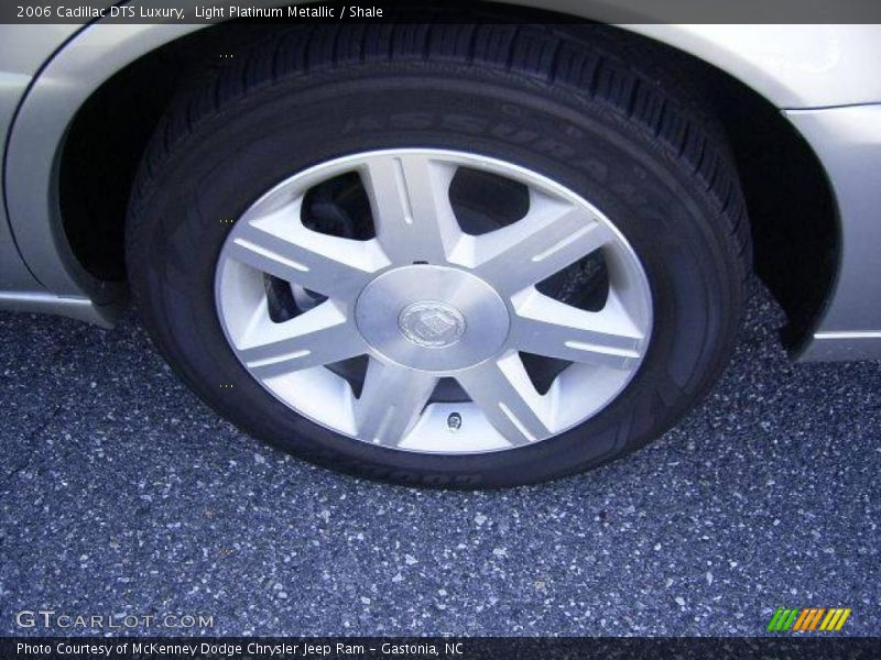 Light Platinum Metallic / Shale 2006 Cadillac DTS Luxury