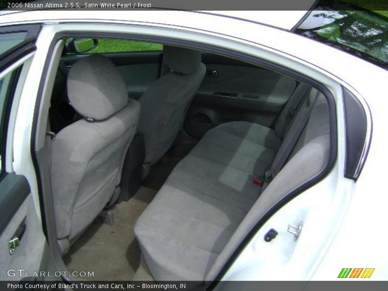 Satin White Pearl / Frost 2006 Nissan Altima 2.5 S