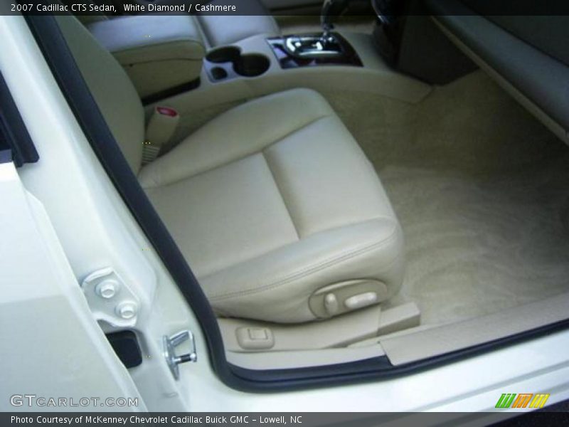 White Diamond / Cashmere 2007 Cadillac CTS Sedan