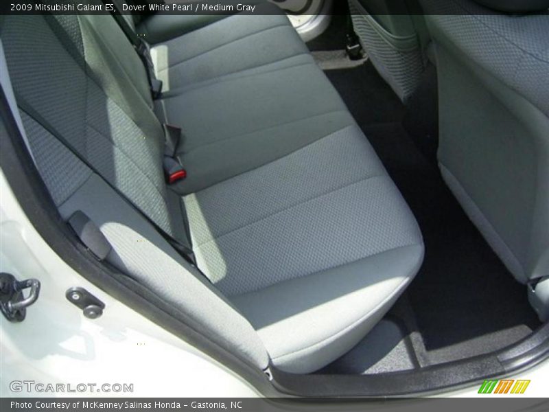 Dover White Pearl / Medium Gray 2009 Mitsubishi Galant ES