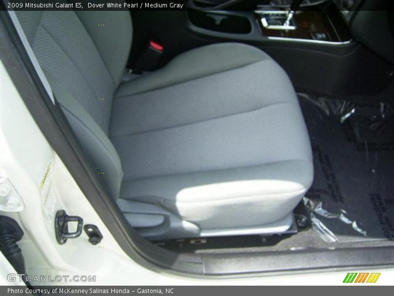 Dover White Pearl / Medium Gray 2009 Mitsubishi Galant ES