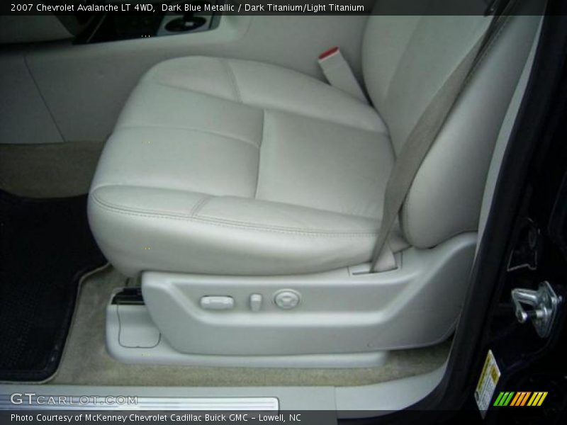 Dark Blue Metallic / Dark Titanium/Light Titanium 2007 Chevrolet Avalanche LT 4WD