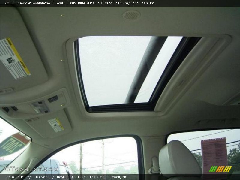 Dark Blue Metallic / Dark Titanium/Light Titanium 2007 Chevrolet Avalanche LT 4WD