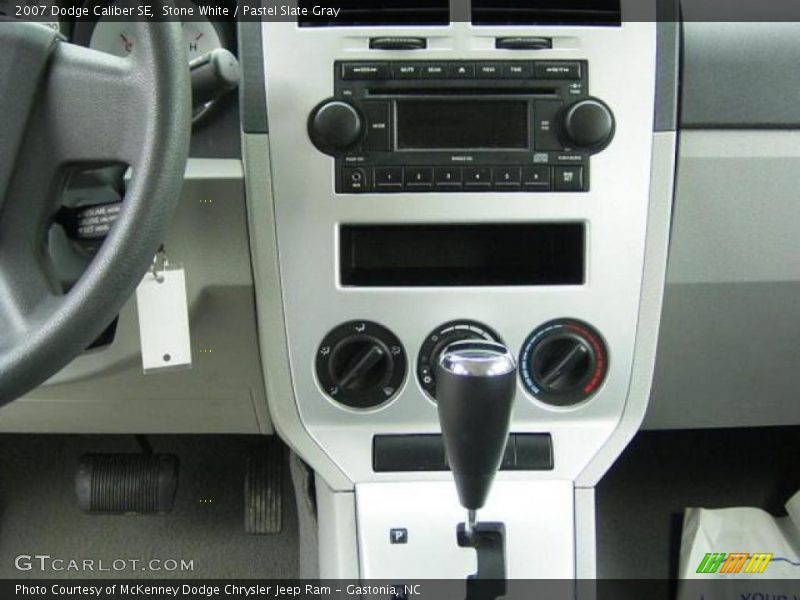 Stone White / Pastel Slate Gray 2007 Dodge Caliber SE