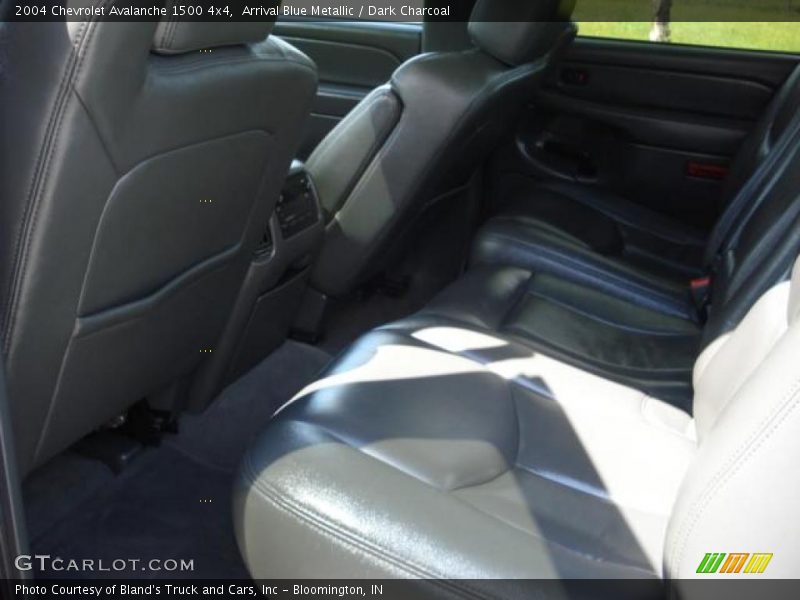 Arrival Blue Metallic / Dark Charcoal 2004 Chevrolet Avalanche 1500 4x4