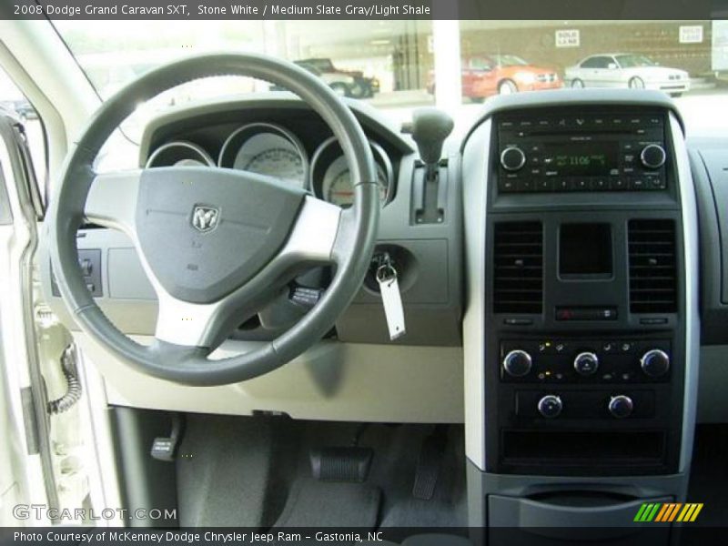 Stone White / Medium Slate Gray/Light Shale 2008 Dodge Grand Caravan SXT