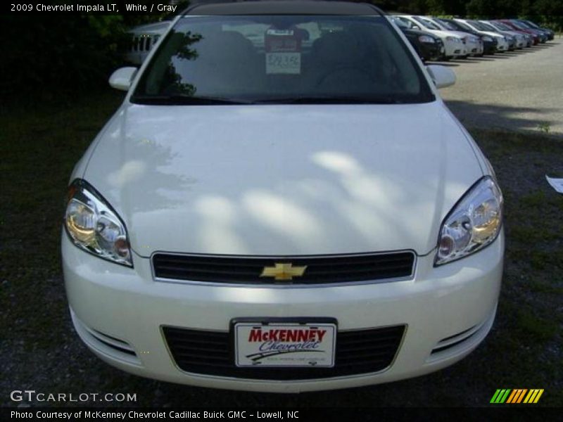 White / Gray 2009 Chevrolet Impala LT