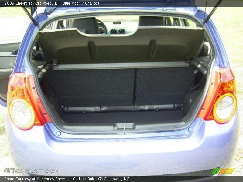 Blue Moon / Charcoal 2009 Chevrolet Aveo Aveo5 LT