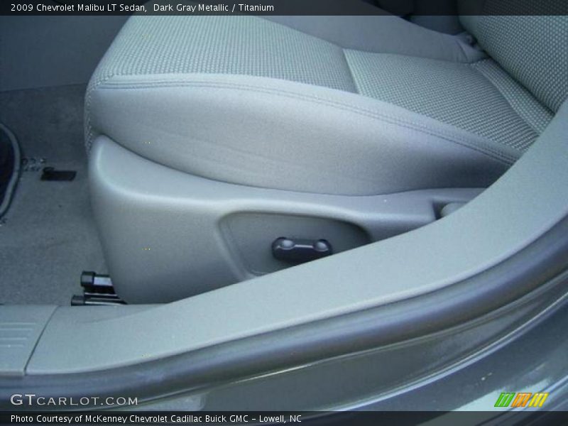 Dark Gray Metallic / Titanium 2009 Chevrolet Malibu LT Sedan