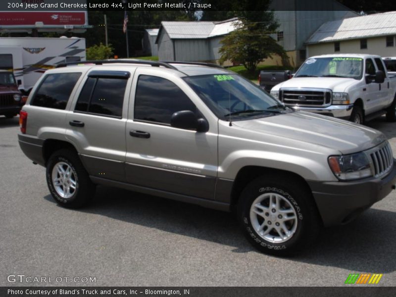 Light Pewter Metallic / Taupe 2004 Jeep Grand Cherokee Laredo 4x4