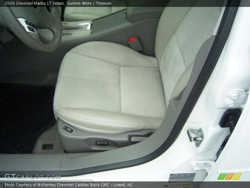 Summit White / Titanium 2009 Chevrolet Malibu LT Sedan