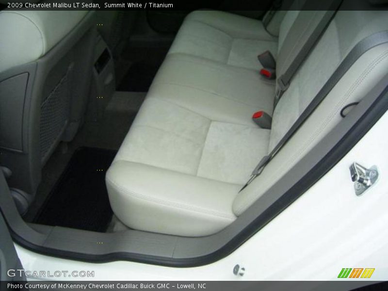 Summit White / Titanium 2009 Chevrolet Malibu LT Sedan