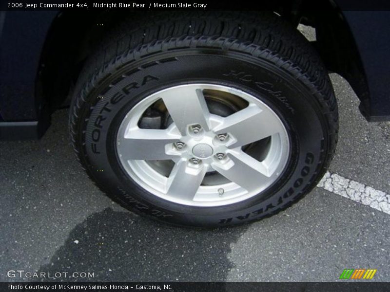 Midnight Blue Pearl / Medium Slate Gray 2006 Jeep Commander 4x4