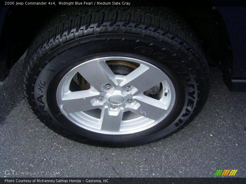 Midnight Blue Pearl / Medium Slate Gray 2006 Jeep Commander 4x4
