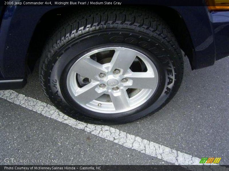 Midnight Blue Pearl / Medium Slate Gray 2006 Jeep Commander 4x4