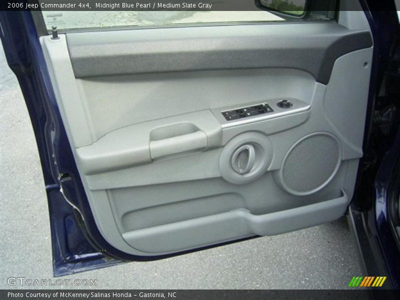 Midnight Blue Pearl / Medium Slate Gray 2006 Jeep Commander 4x4