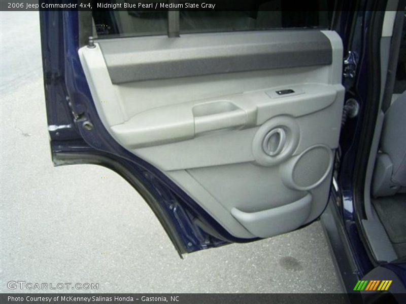 Midnight Blue Pearl / Medium Slate Gray 2006 Jeep Commander 4x4
