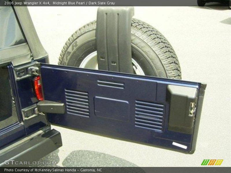 Midnight Blue Pearl / Dark Slate Gray 2006 Jeep Wrangler X 4x4