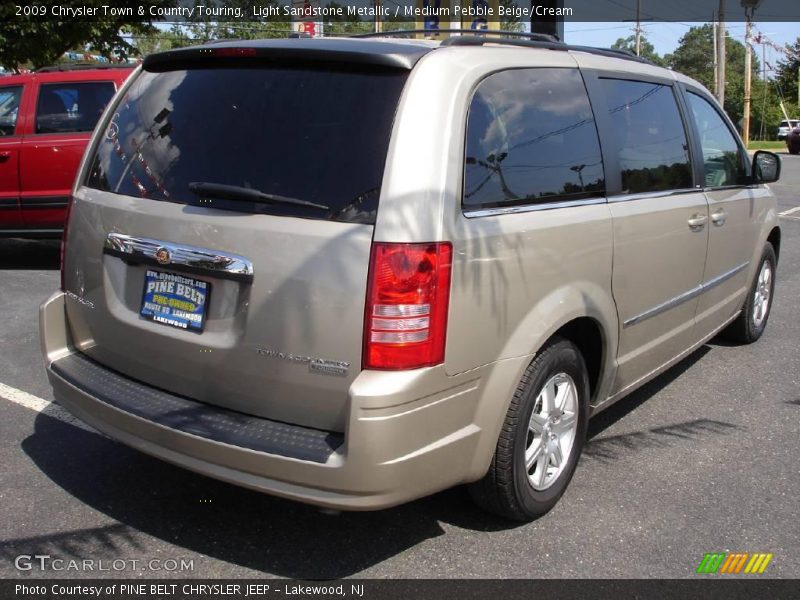 Light Sandstone Metallic / Medium Pebble Beige/Cream 2009 Chrysler Town & Country Touring