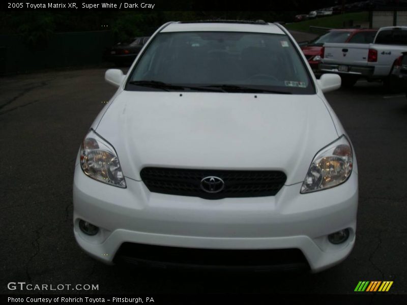 Super White / Dark Gray 2005 Toyota Matrix XR