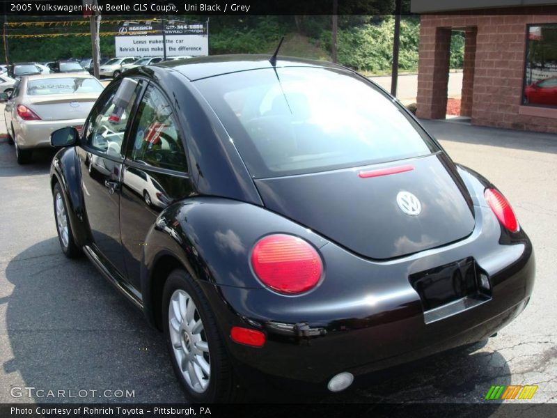 Uni Black / Grey 2005 Volkswagen New Beetle GLS Coupe