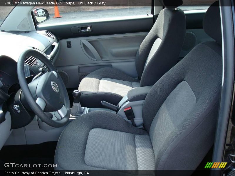 Uni Black / Grey 2005 Volkswagen New Beetle GLS Coupe