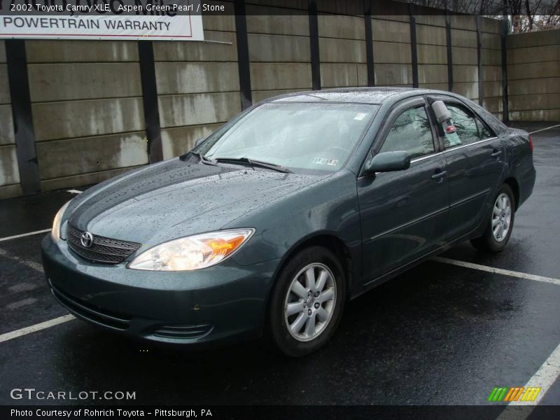 Aspen Green Pearl / Stone 2002 Toyota Camry XLE