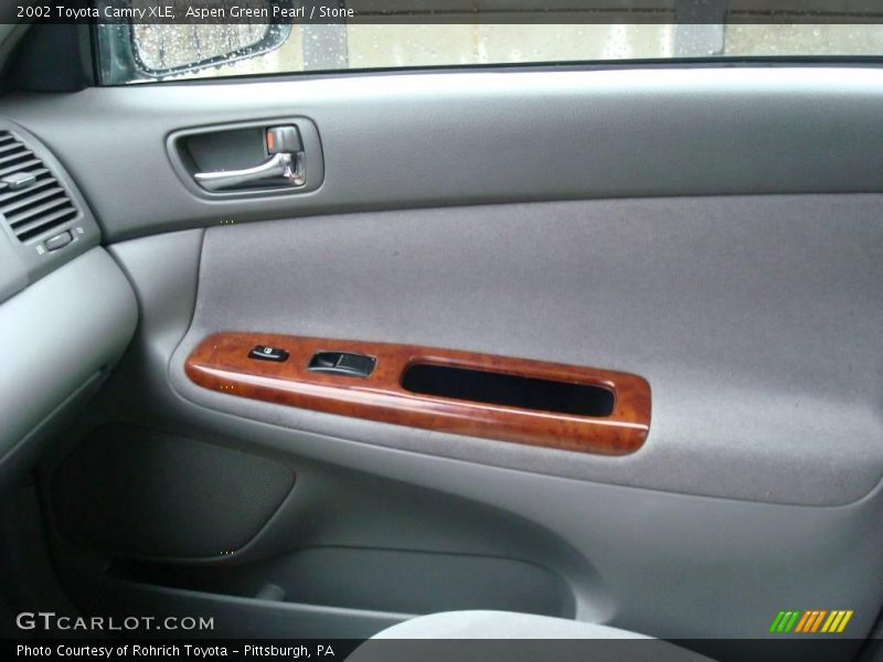 Aspen Green Pearl / Stone 2002 Toyota Camry XLE