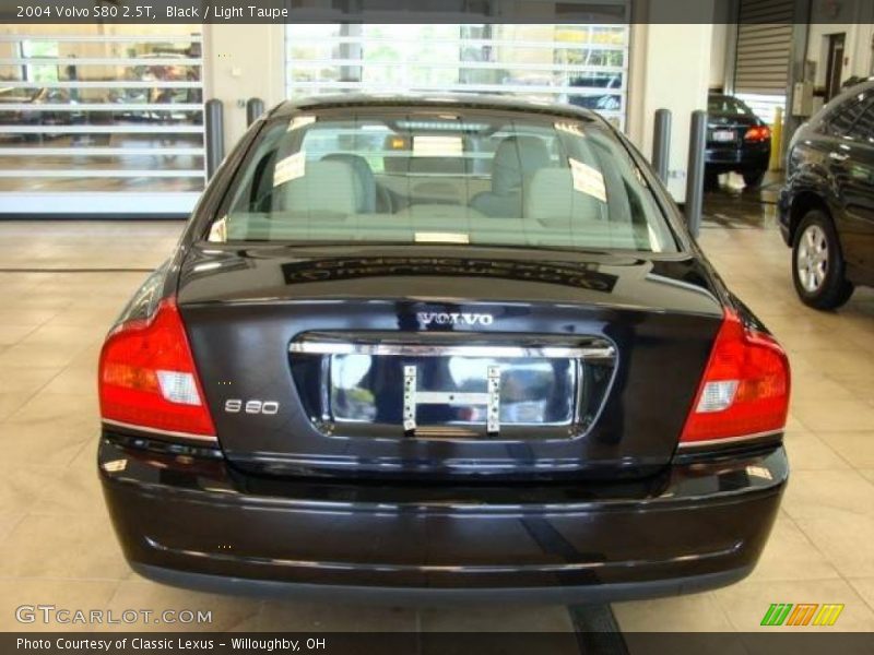 Black / Light Taupe 2004 Volvo S80 2.5T