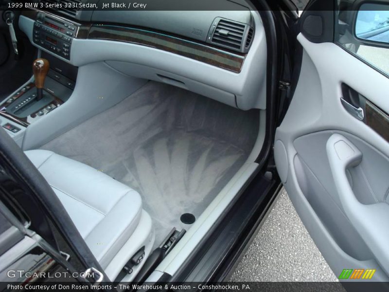Jet Black / Grey 1999 BMW 3 Series 323i Sedan