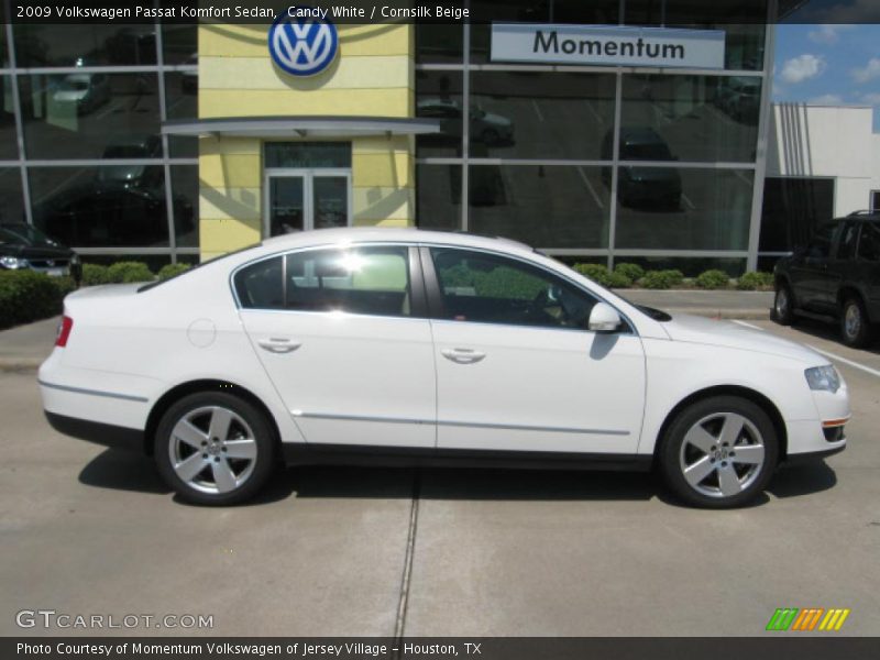 Candy White / Cornsilk Beige 2009 Volkswagen Passat Komfort Sedan