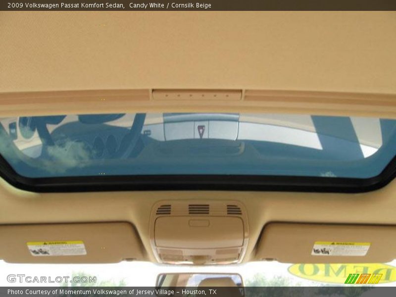 Candy White / Cornsilk Beige 2009 Volkswagen Passat Komfort Sedan