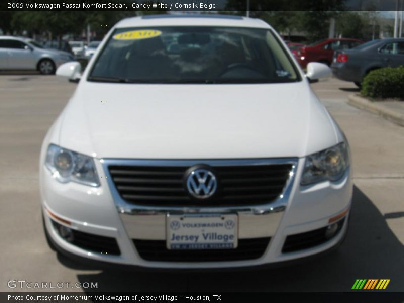 Candy White / Cornsilk Beige 2009 Volkswagen Passat Komfort Sedan