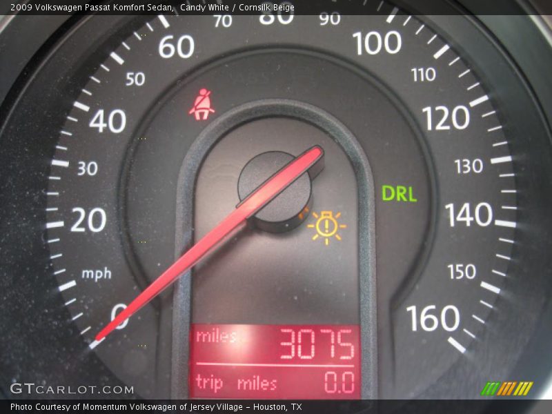 Candy White / Cornsilk Beige 2009 Volkswagen Passat Komfort Sedan