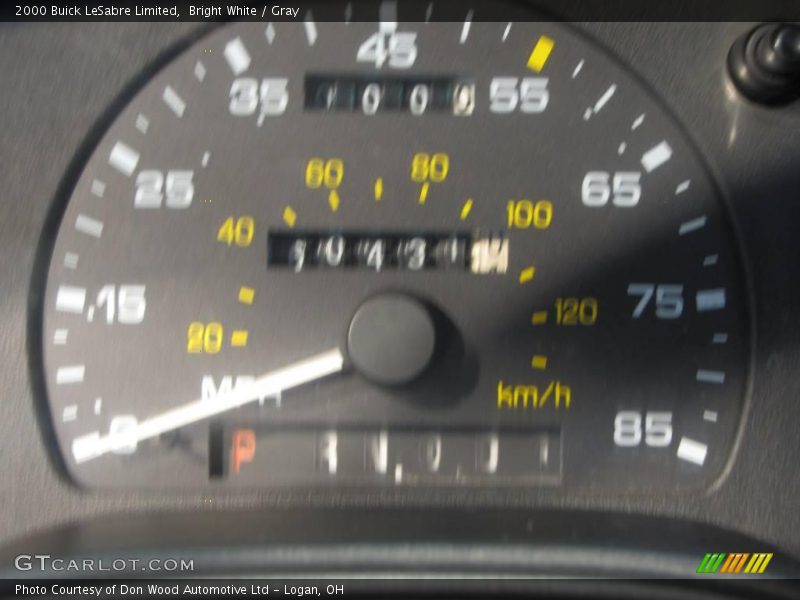 Bright White / Gray 2000 Buick LeSabre Limited