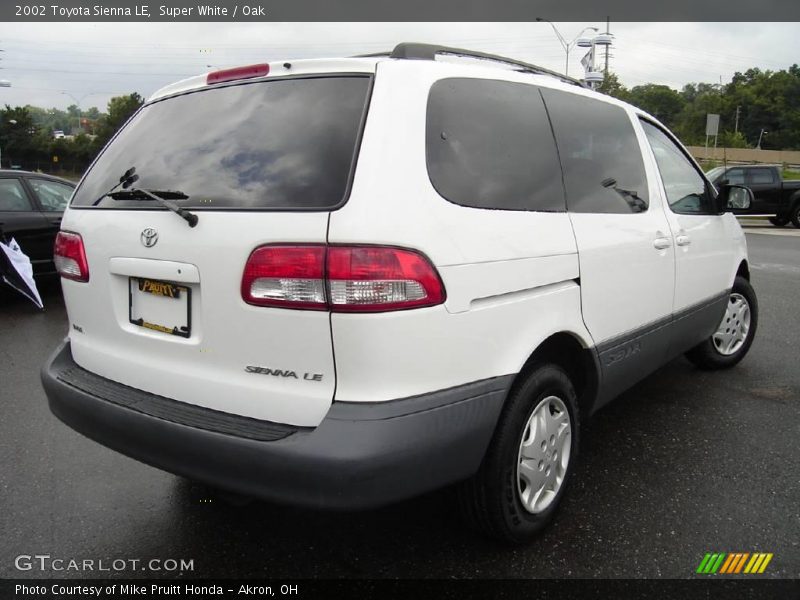 Super White / Oak 2002 Toyota Sienna LE
